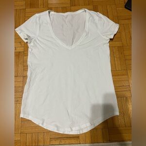 Lululemon love t shirt v neck